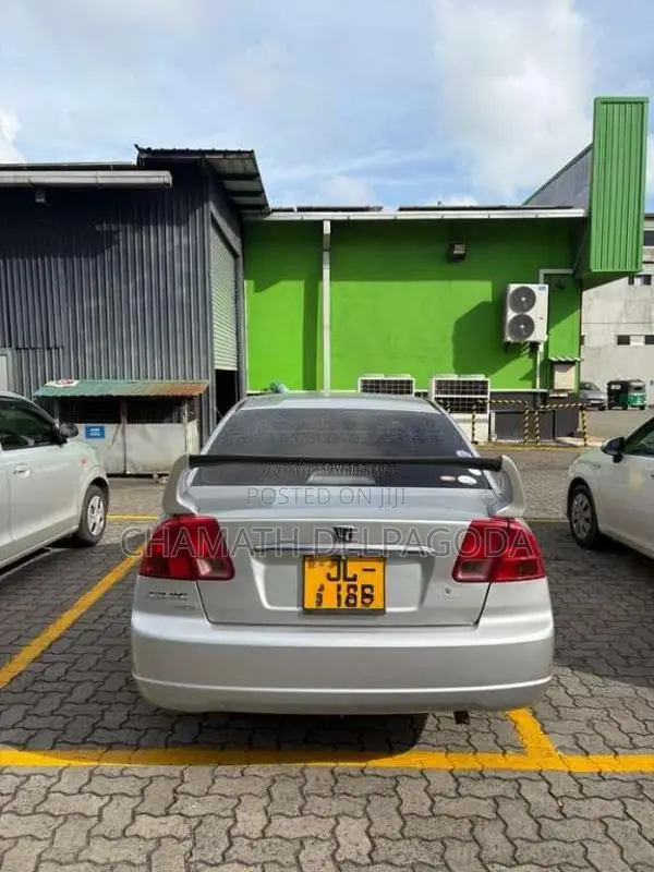 Honda Civic ES 2000 Car (Used)