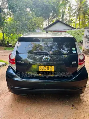Toyota Aqua 2014 Car (Used)