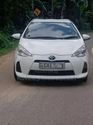 Toyota Aqua 2014 Car (Used)
