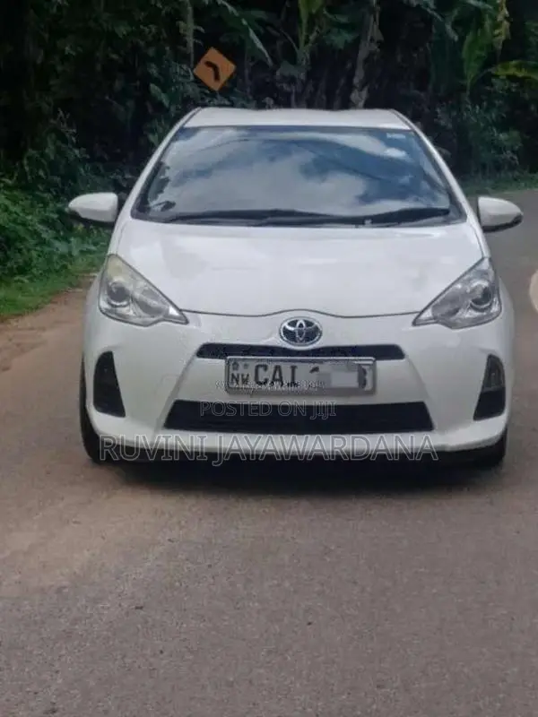 Toyota Aqua 2014 Car (Used)