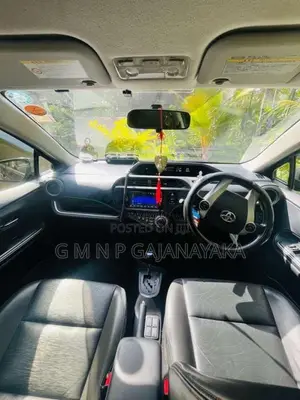 Toyota Aqua 2014 Car (Used)
