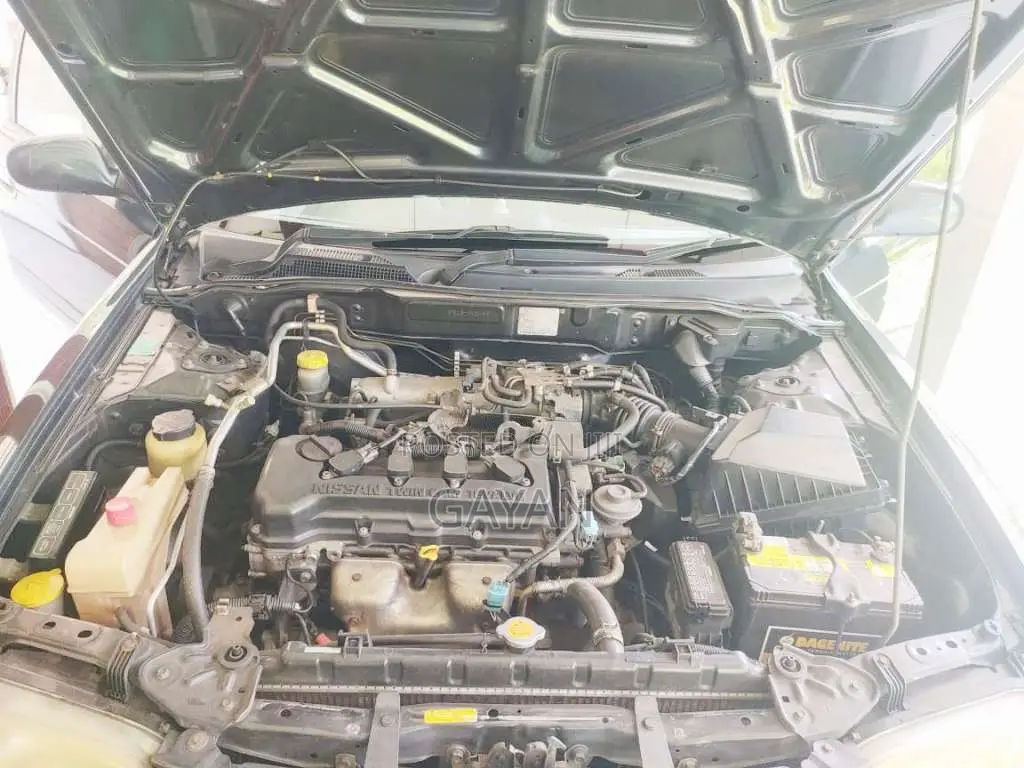 Nissan SUNNY FB15 2001 Car (Used)