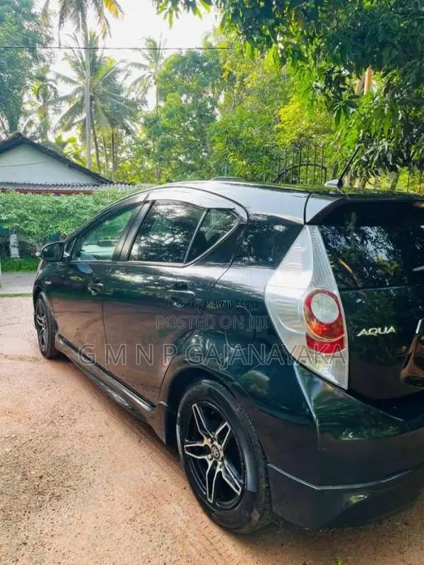 Toyota Aqua 2014 Car (Used)