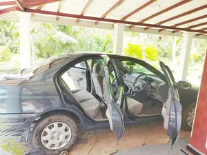 Nissan SUNNY FB15 2001 Car (Used)