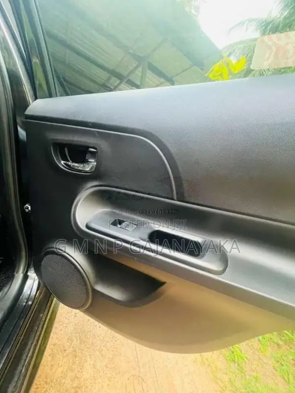 Toyota Aqua 2014 Car (Used)