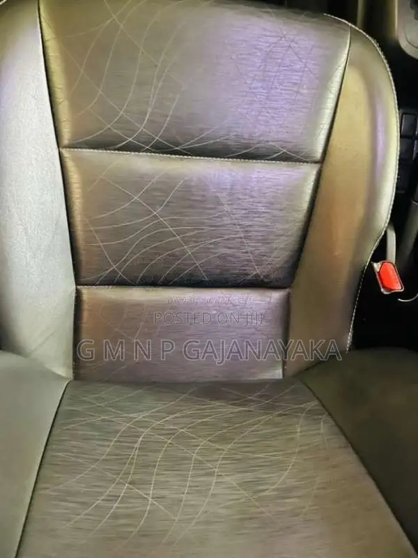 Toyota Aqua 2014 Car (Used)