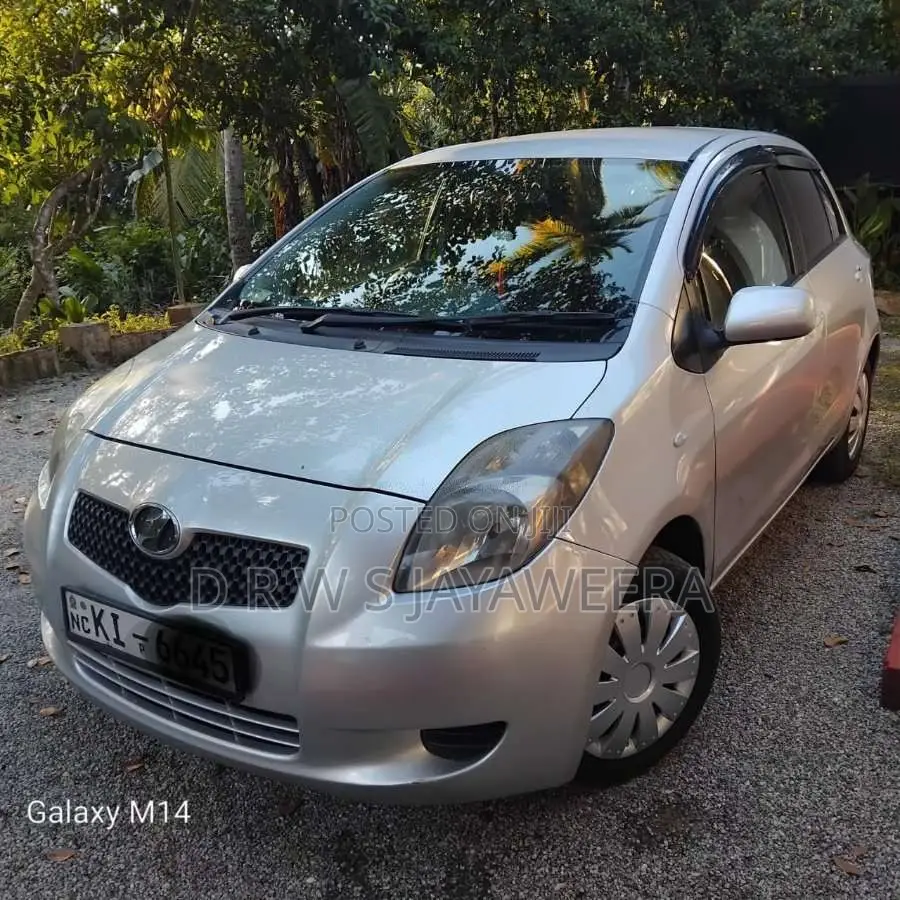 Toyota Vitz 2007 Car (Used)