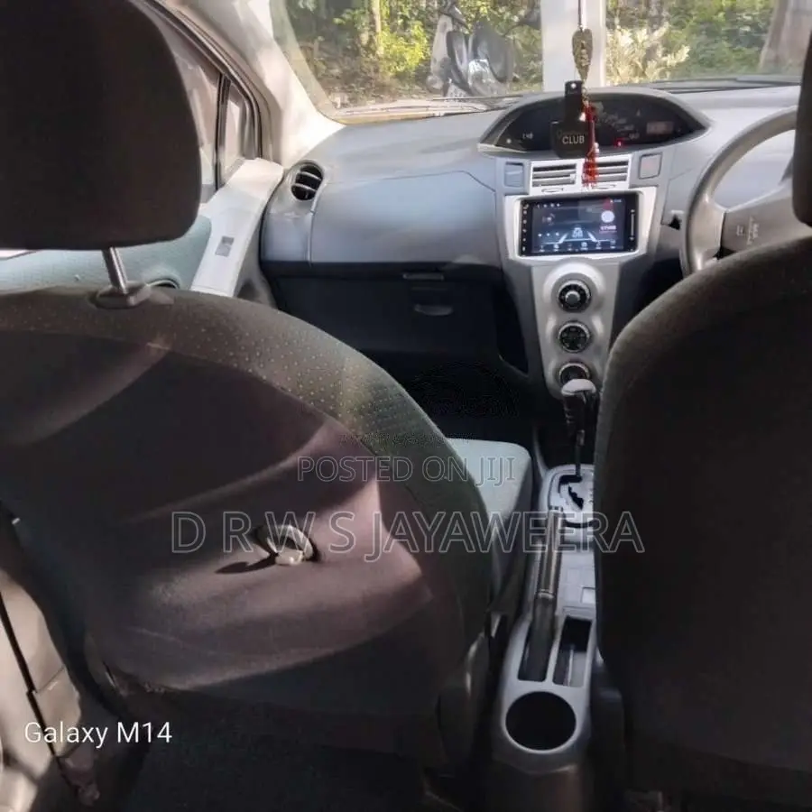 Toyota Vitz 2007 Car (Used)