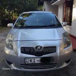 Toyota Vitz 2007 Car (Used)