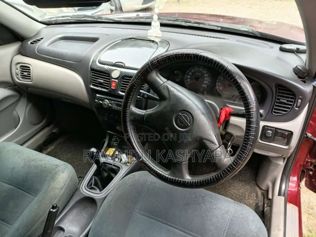 Nissan N16 2001 Car (Used)