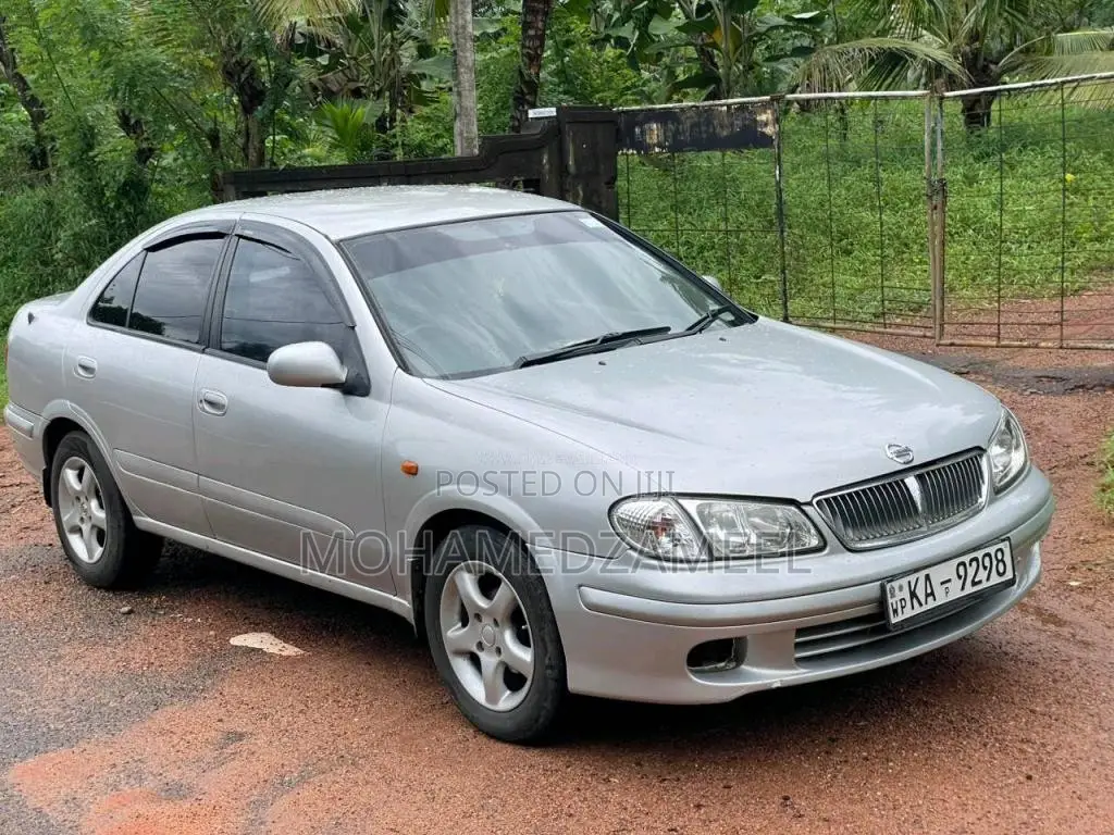 Nissan N16 2001 Car (Used)