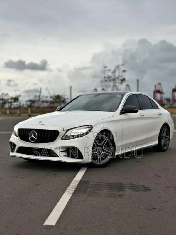 Mercedes-Benz C200 2018 Car (Used)