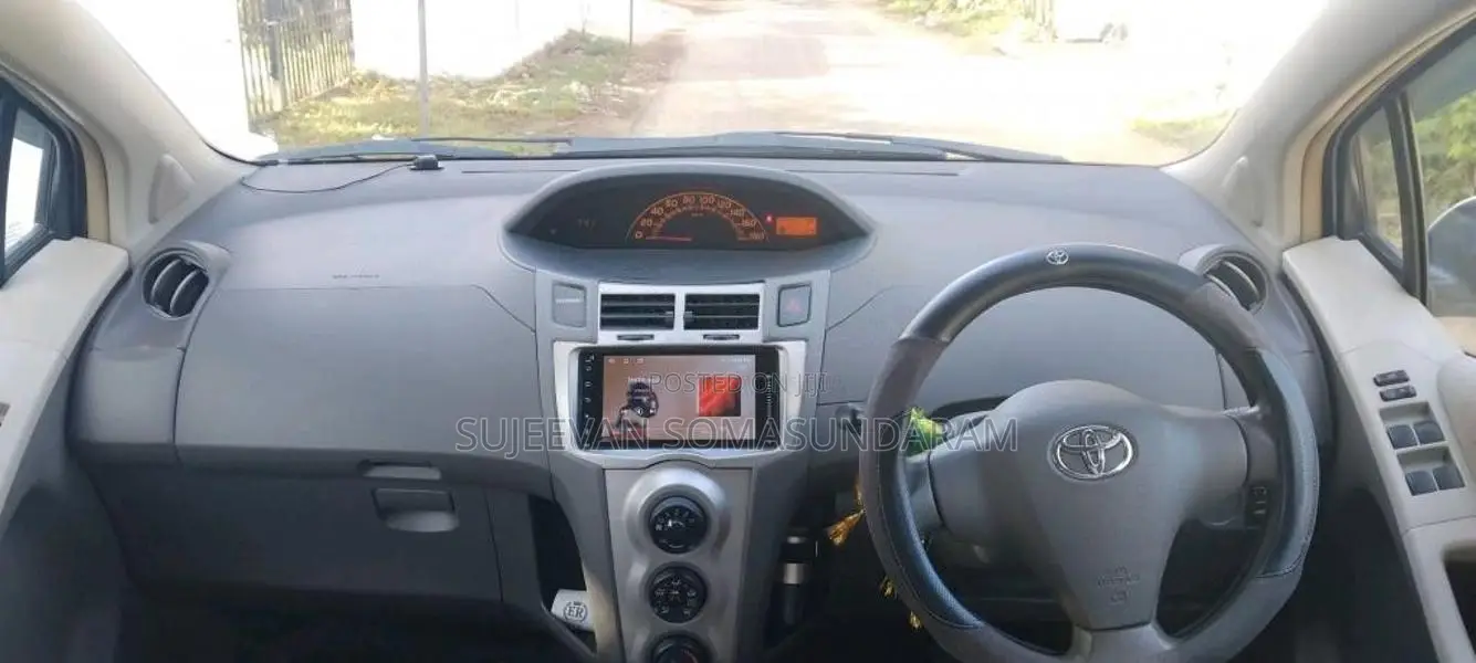 Toyota Vitz 2007 Car (Used)
