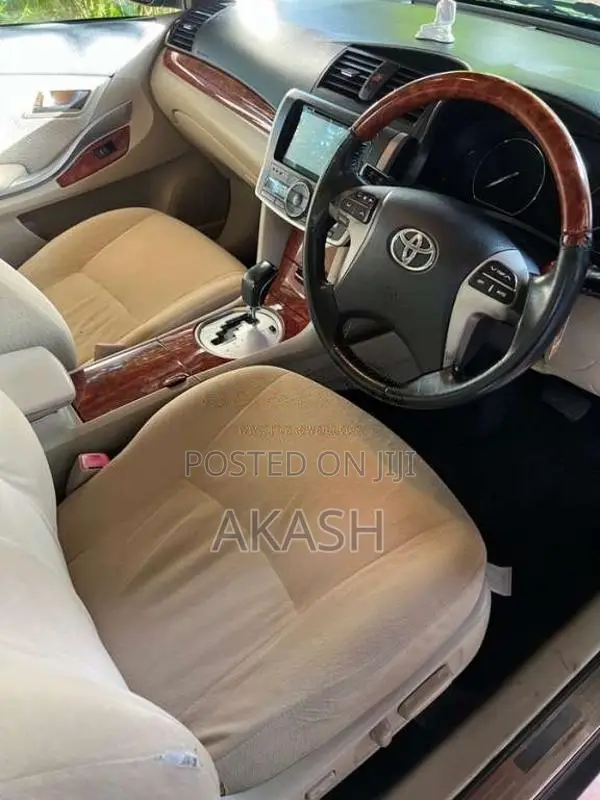 Toyota Premio 2014 Car (Used)