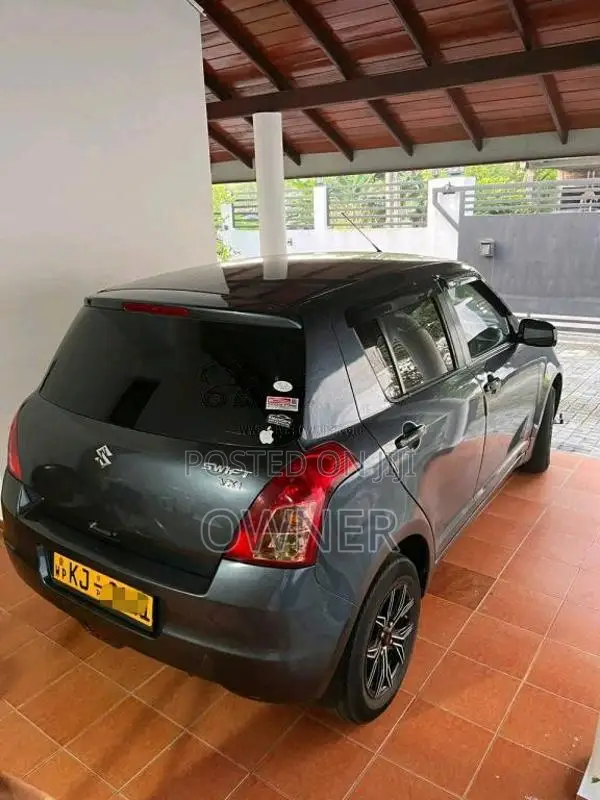 Suzuki Swift 2010 Car (Used)