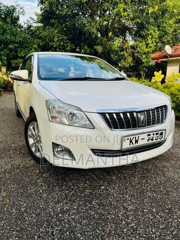 Toyota Premio 2013 Car (Used)