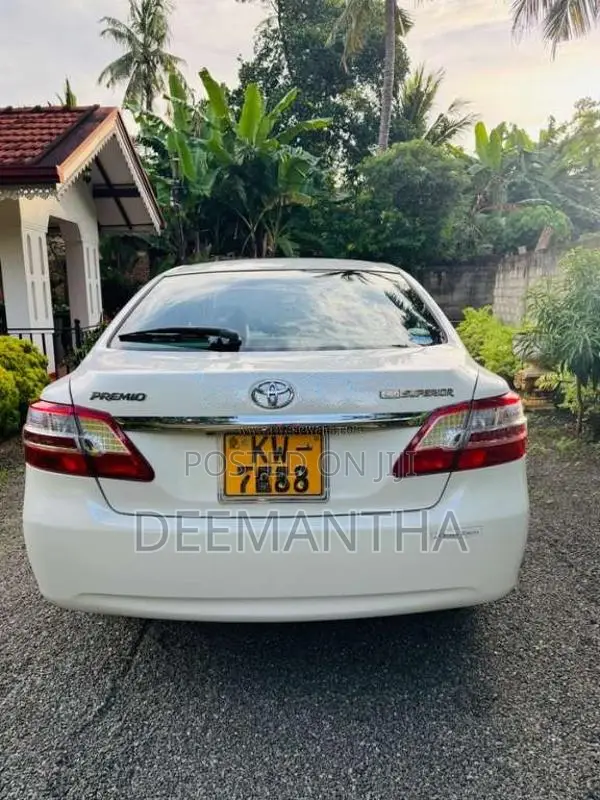 Toyota Premio 2013 Car (Used)