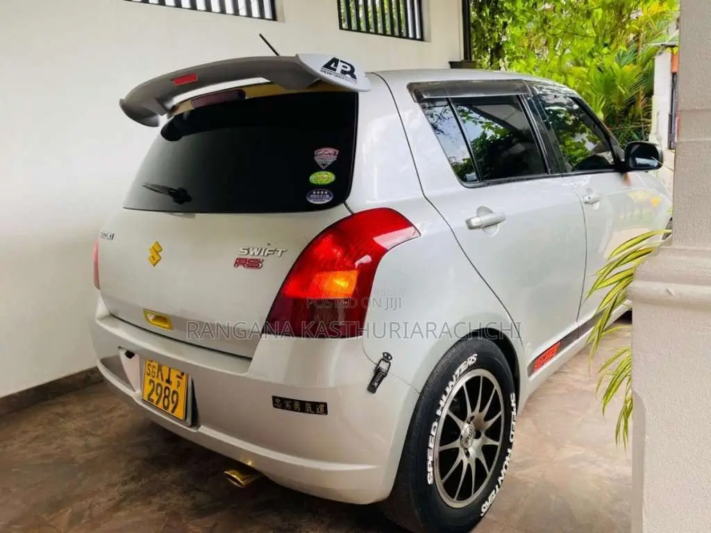 Suzuki Swift 2005 Car (Used)