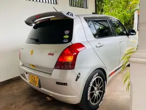 Suzuki Swift 2005 Car (Used)