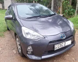 Toyota Aqua G Grade 2012 Car (Used)