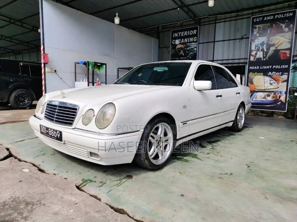 Mercedes-Benz W210 1997 Car (Used)