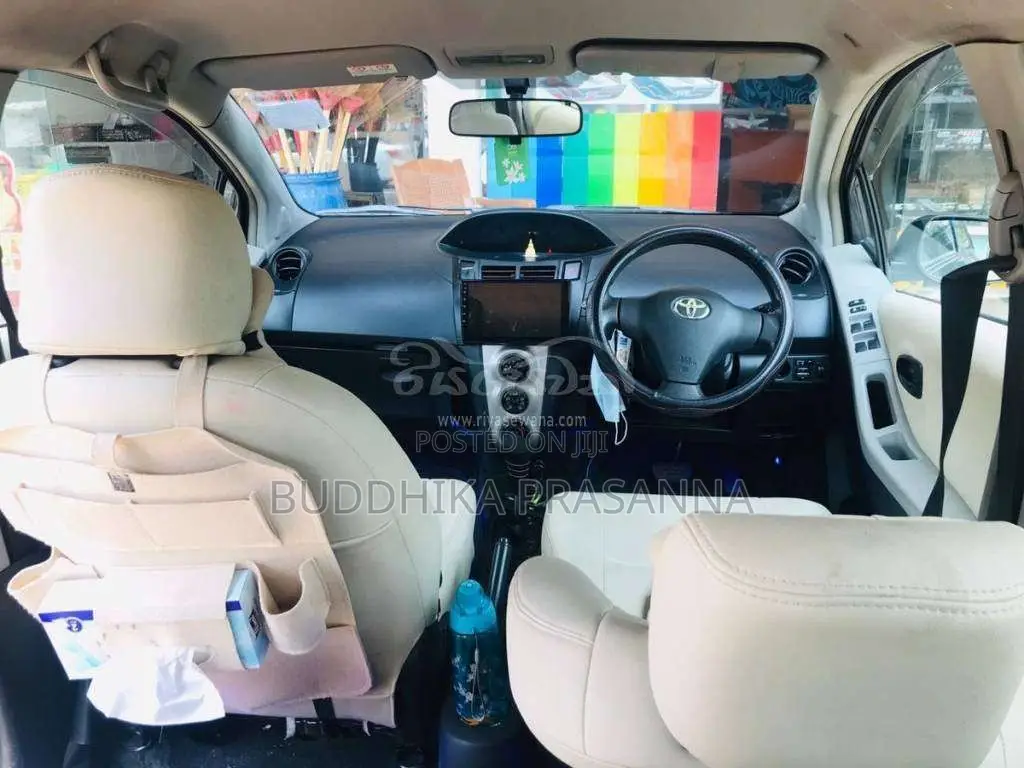 Toyota Vitz 2007 Car (Used)