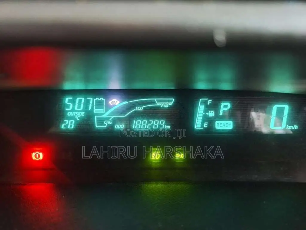 Toyota Aqua G Grade 2012 Car (Used)