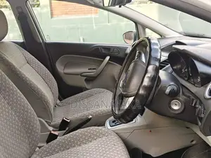 Ford Fiesta Sedan 2015 Car (Used)