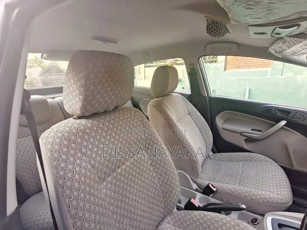 Ford Fiesta Sedan 2015 Car (Used)