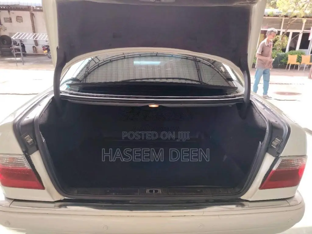 Mercedes-Benz W210 1997 Car (Used)
