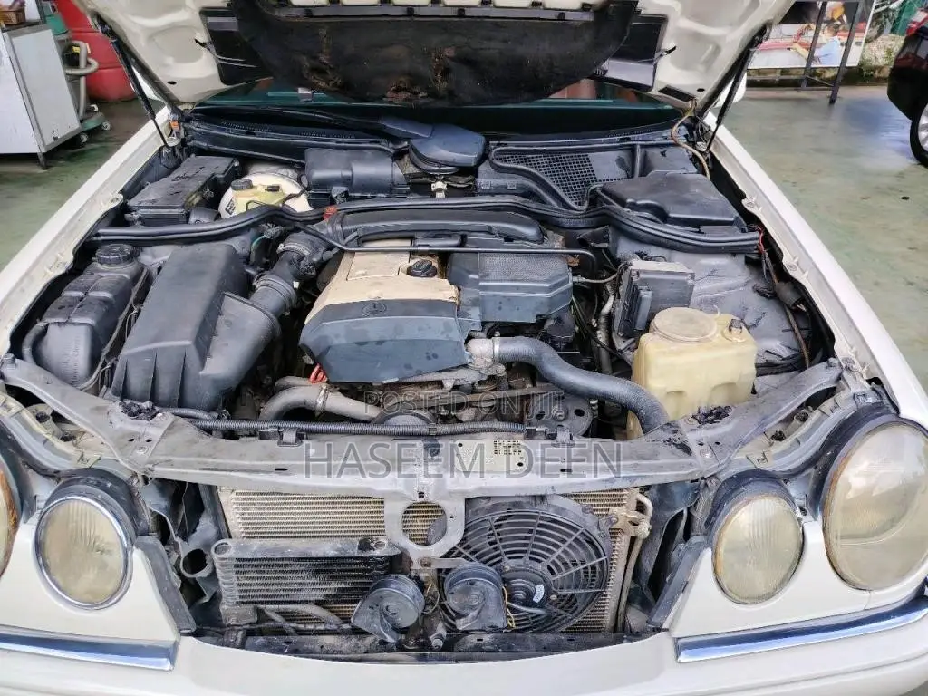 Mercedes-Benz W210 1997 Car (Used)