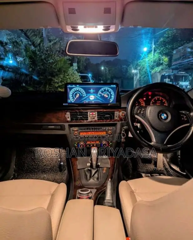 BMW 320i 2010 Car (Used)