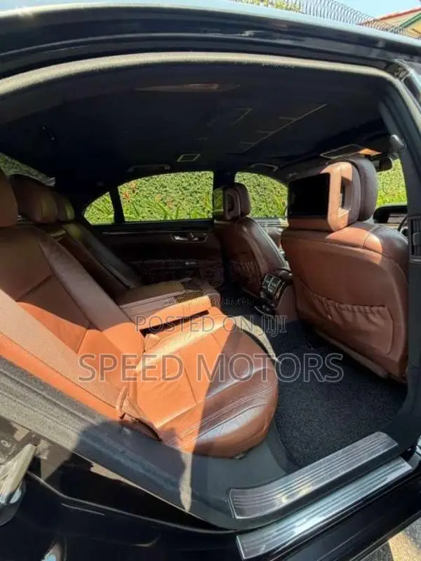 Mercedes-Benz S300 2010 Car (Used)