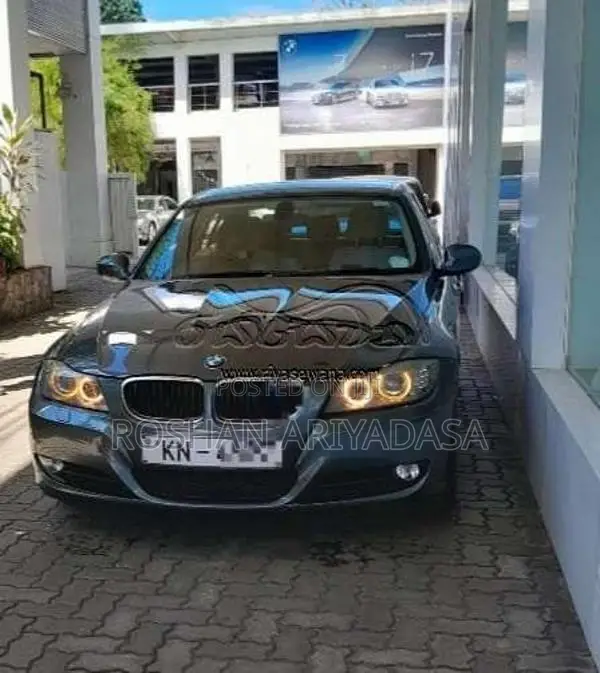 BMW 320i 2010 Car (Used)