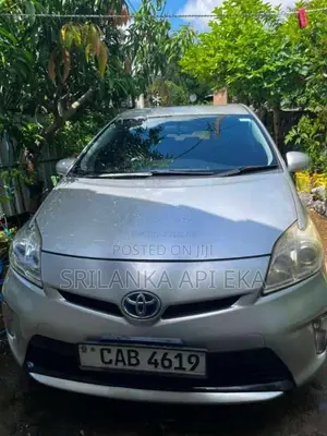 Toyota Prius 2012 Car (Used)
