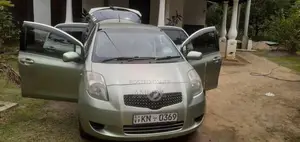 Toyota Vitz 2007 Car (Used)