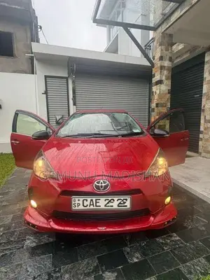 Toyota Aqua 2013 Car (Used)