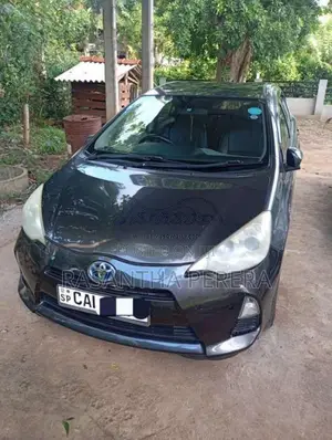 Toyota Aqua 2013 Car (Used)