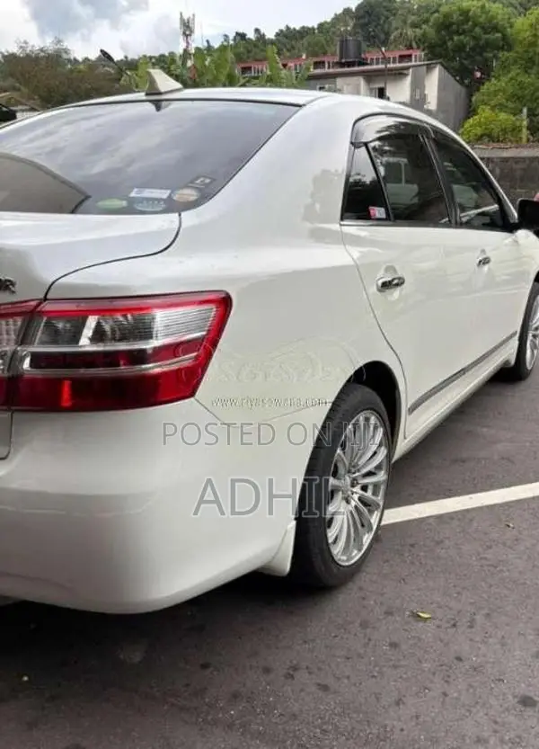 Toyota Premio 2013 Car (Used)