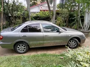 Nissan N16 Sylphy 2001 Car (Used)