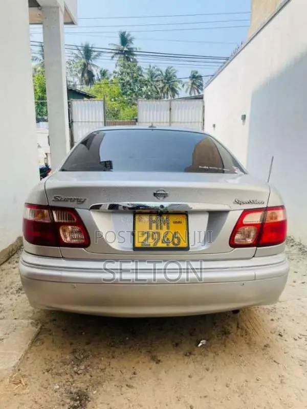 Nissan N16 2001 Car (Used)