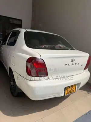 Toyota Platz 2002 Car (Used)