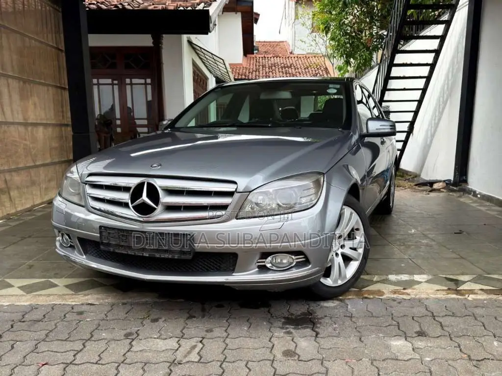 Mercedes-Benz C180 2011 Car (Used)