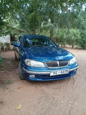 Nissan N16 2000 Car (Used)
