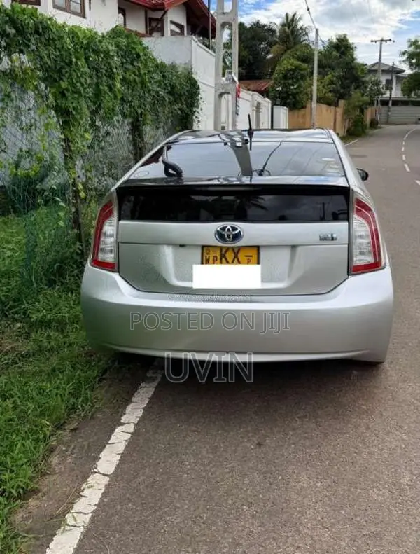 Toyota Prius 2012 Car (Used)