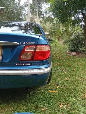 Nissan N16 2000 Car (Used)