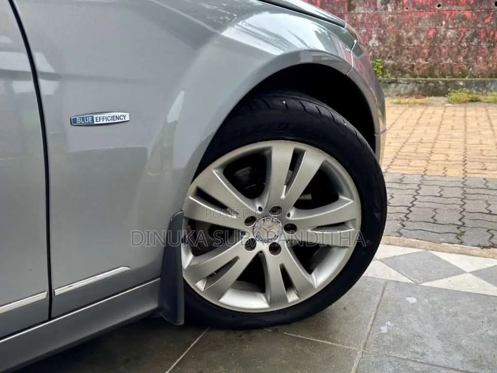 Mercedes-Benz C180 2011 Car (Used)
