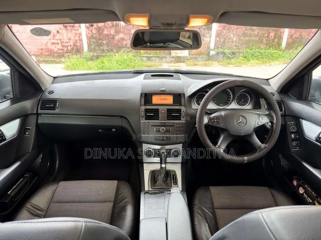 Mercedes-Benz C180 2011 Car (Used)