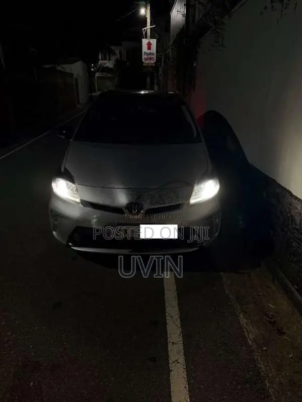 Toyota Prius 2012 Car (Used)