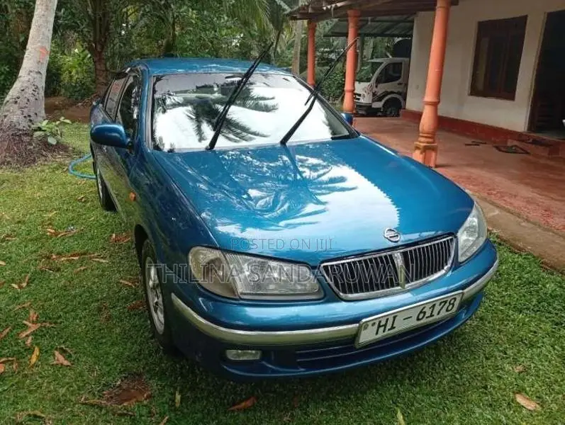 Nissan N16 2000 Car (Used)